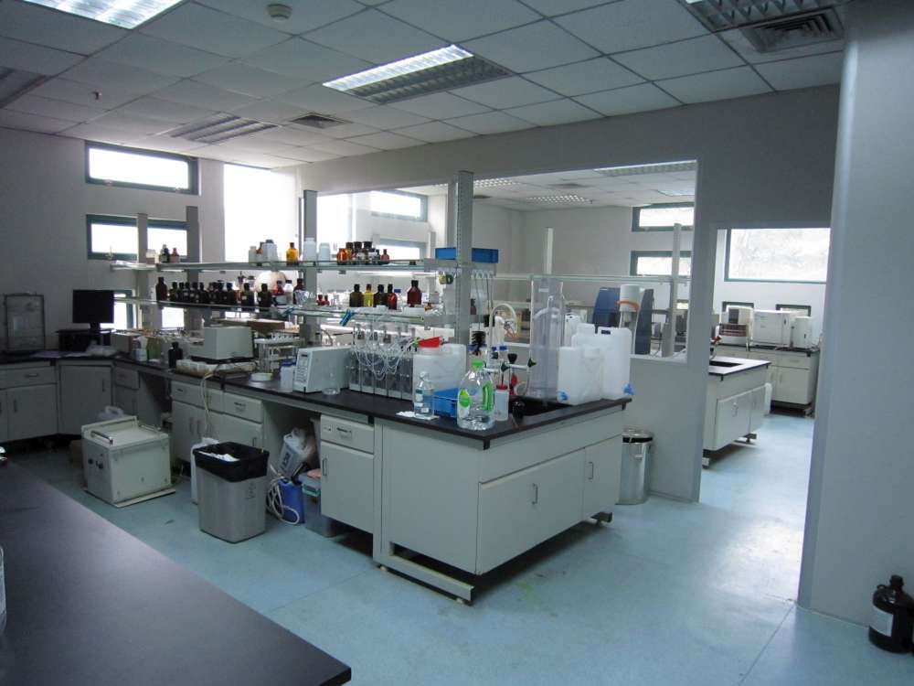 化学实验室2.jpg